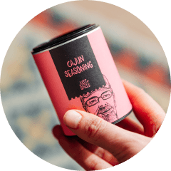 Kleine Holzbox: 8 Gewürze